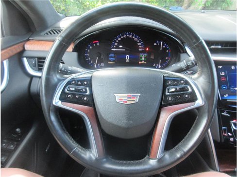 Used 2016 Cadillac XTS Luxury w/ Driver Awareness Package image 9