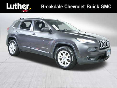 Used 2016 Jeep Cherokee Latitude w/ Cold Weather Group image 1