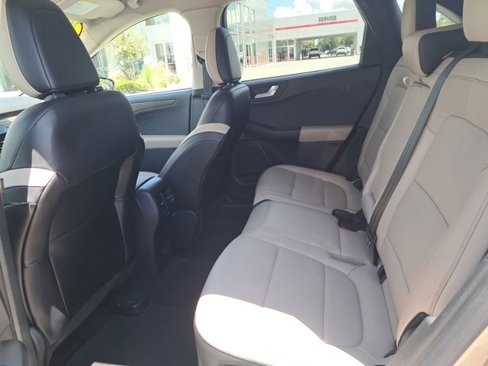 Used 2020 Ford Escape Titanium image 14