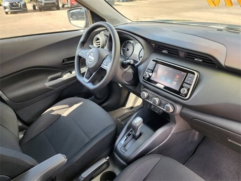 Certified 2025 Nissan Kicks Play S image 19
