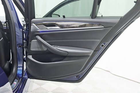 Used 2019 BMW M550i xDrive w/ Premium Package image 39
