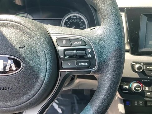 Used 2018 Kia Niro LX image 17
