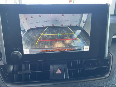 Used 2024 Toyota RAV4 XLE image 27