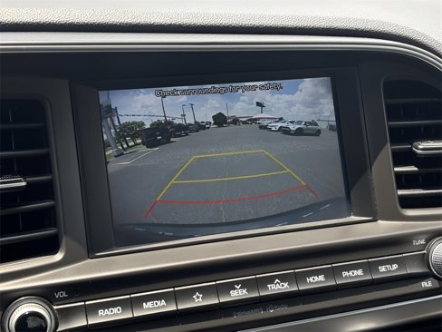 Used 2020 Hyundai Elantra SEL image 19