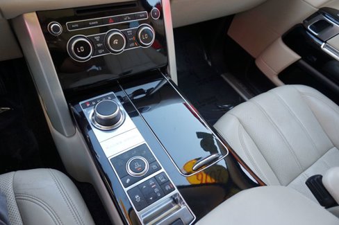 Used 2014 Land Rover Range Rover HSE image 20