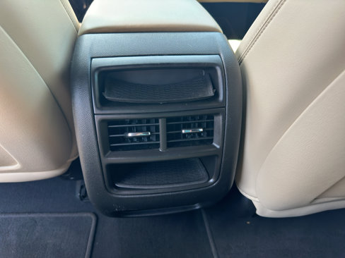 Used 2018 Cadillac XT5 Luxury w/ Driver Awareness Package image 11