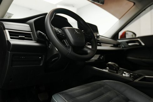 Used 2022 Mitsubishi Outlander SE image 19