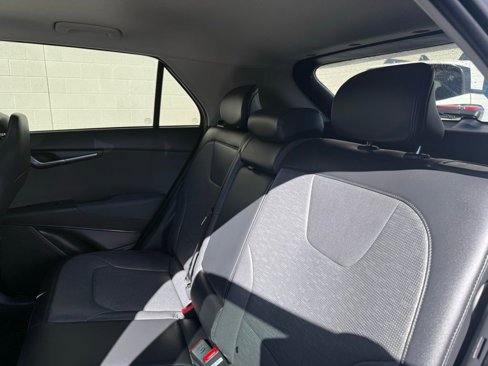 Used 2023 Kia Niro SX Touring image 22