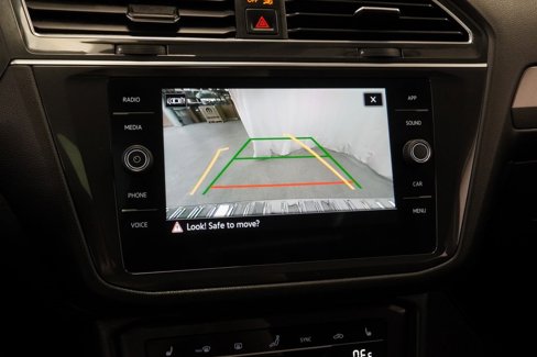 Used 2022 Volkswagen Tiguan SE image 25