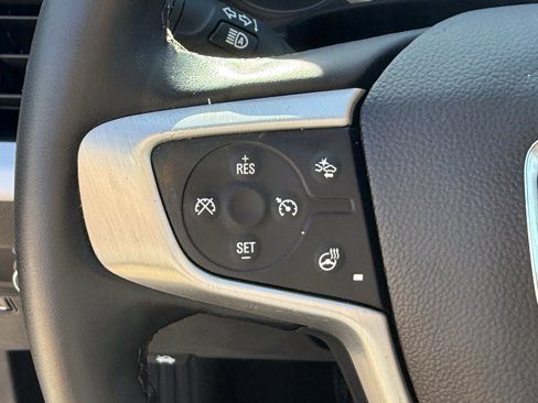 Used 2024 GMC Terrain SLT image 16
