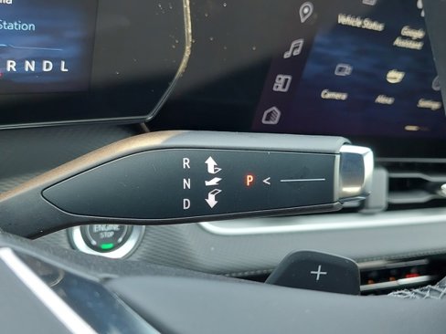 Used 2025 Chevrolet Equinox LT w/ Safety and Technology Package image 35