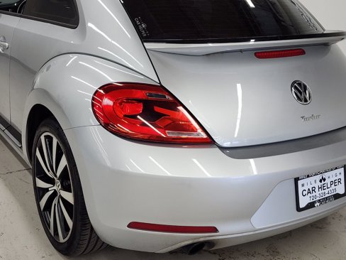 Used 2013 Volkswagen Beetle 2.0T image 34