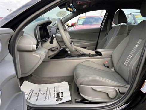Certified 2023 Hyundai Elantra SEL image 9
