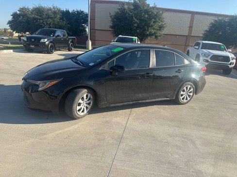 Used 2023 Toyota Corolla LE image 7