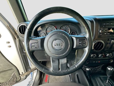 Used 2018 Jeep Wrangler Sport image 10