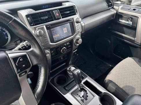 Used 2015 Toyota 4Runner SR5 image 21