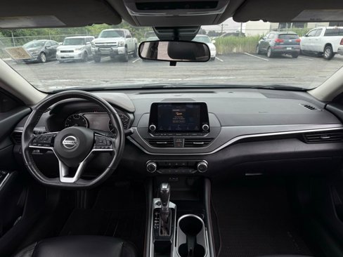 Used 2023 Nissan Altima 2.5 SR image 24