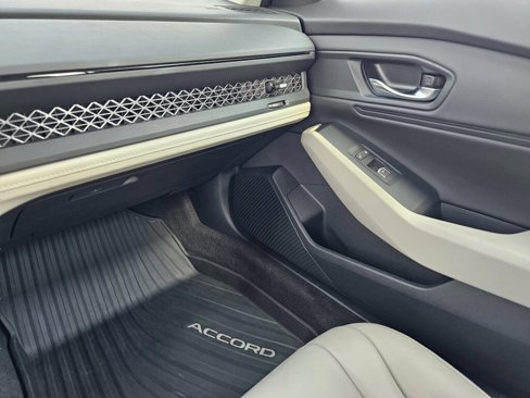 Certified 2023 Honda Accord EX image 28