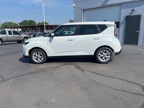 Used 2024 Kia Soul LX w/ Option Group 015 image 17