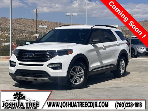 Used 2021 Ford Explorer XLT w/ Equipment Group 202A image 3