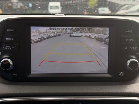 Used 2020 Hyundai Santa Fe SE image 36