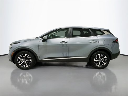 Used 2023 Kia Sportage EX image 4