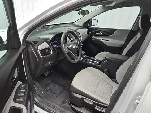 Used 2022 Chevrolet Equinox LS image 28