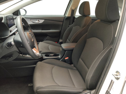 Used 2023 Kia Forte LXS image 17