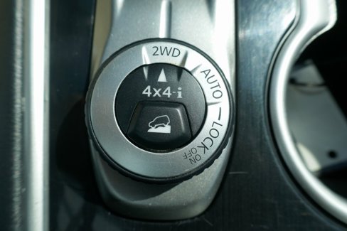 Used 2019 Nissan Pathfinder SV image 29