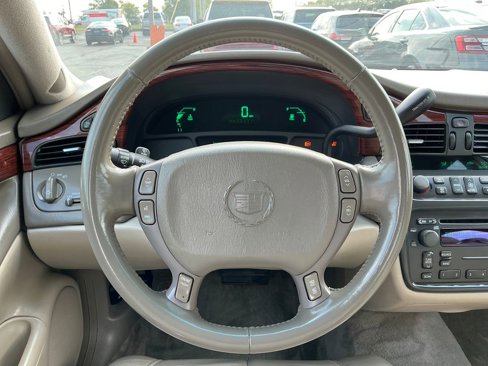 Used 2004 Cadillac De Ville image 14
