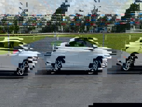 Used 2023 Chevrolet Malibu LT image 4