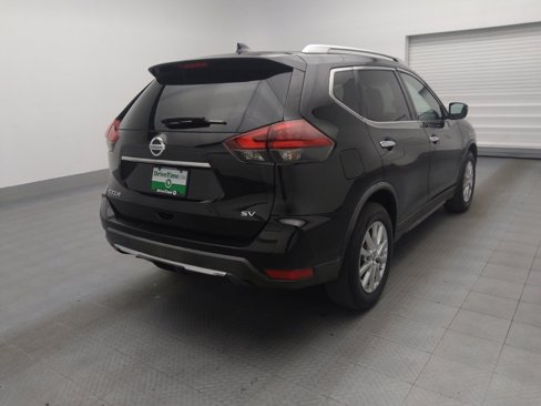 Used 2018 Nissan Rogue SV image 9