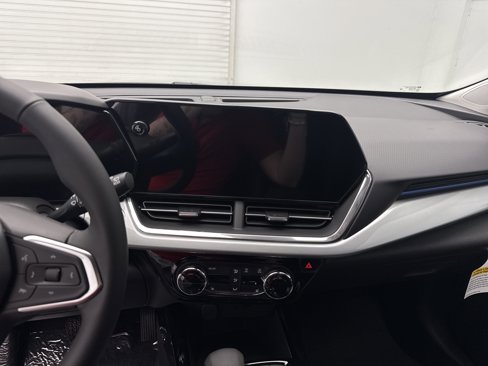 New 2025 Chevrolet Trax LT w/ LT Convenience Package image 19