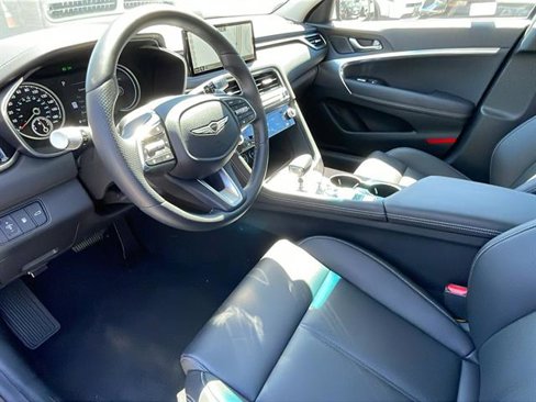 Used 2025 Genesis G70 2.5T image 14