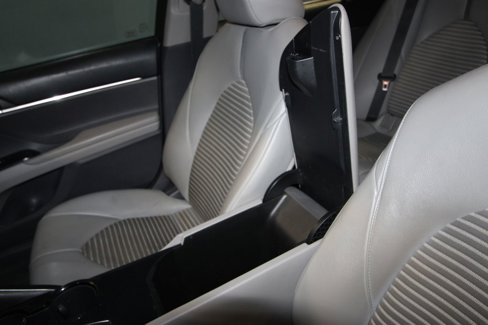 Used 2018 Toyota Camry SE image 19