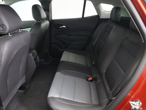 Used 2024 Chevrolet Trax LT image 21