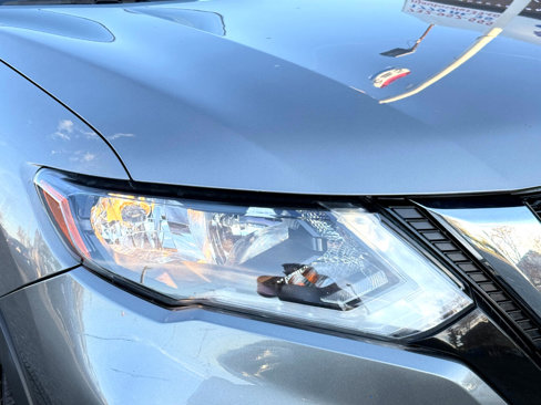 Used 2017 Nissan Rogue S image 82