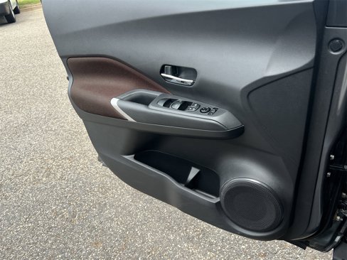 Certified 2024 Nissan Kicks SR image 14