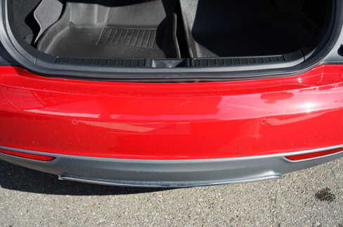 Used 2015 Tesla Model S AWD image 11