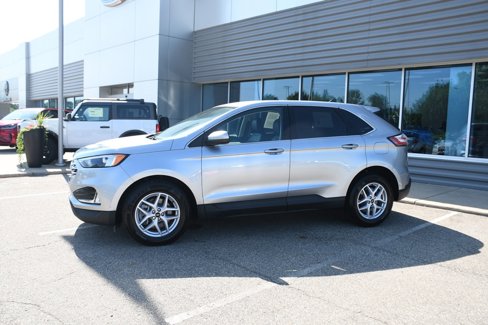 Used 2022 Ford Edge SEL w/ Convenience Package image 2