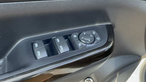 Used 2022 GMC Acadia AT4 w/ Technology Package image 16