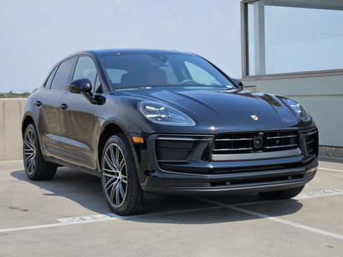 Used 2024 Porsche Macan image 10