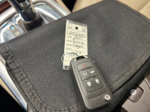 Used 2017 Buick Regal Premium w/ Driver Confidence Package #1 image 31