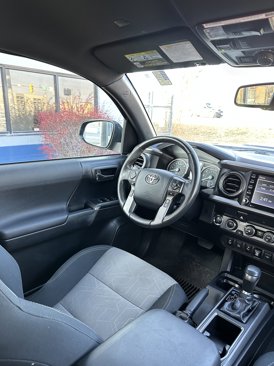 Used 2020 Toyota Tacoma TRD Off-Road image 34