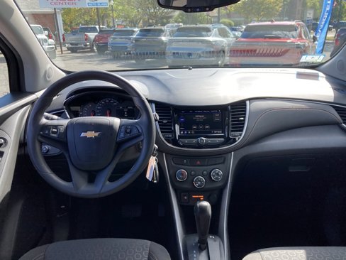 Used 2022 Chevrolet Trax LS w/ Tint and Cruise Package image 11