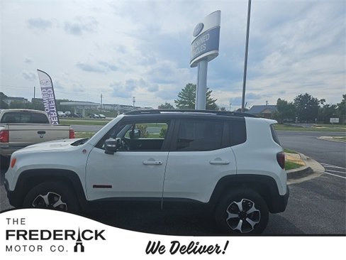 Used 2019 Jeep Renegade Trailhawk w/ UConnect 8.4 Nav Group image 1