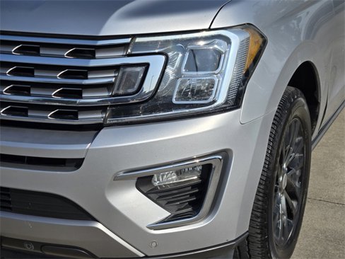 Used 2019 Ford Expedition Max Limited image 8