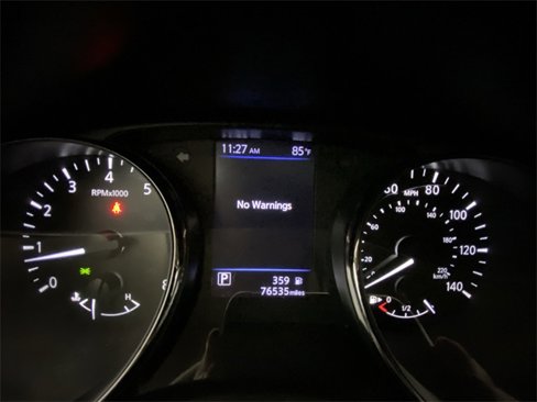 Used 2018 Nissan Rogue SV image 15