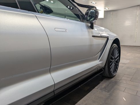 Used 2024 Aston Martin DBX 707 image 9