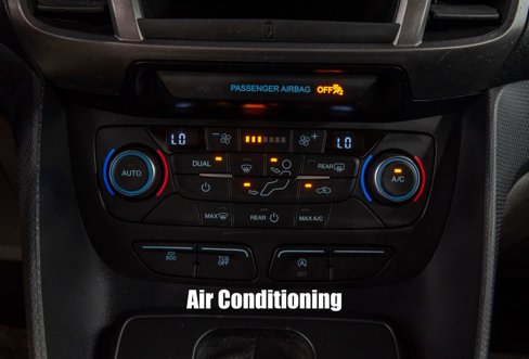 Used 2021 Ford Transit Connect XLT image 23